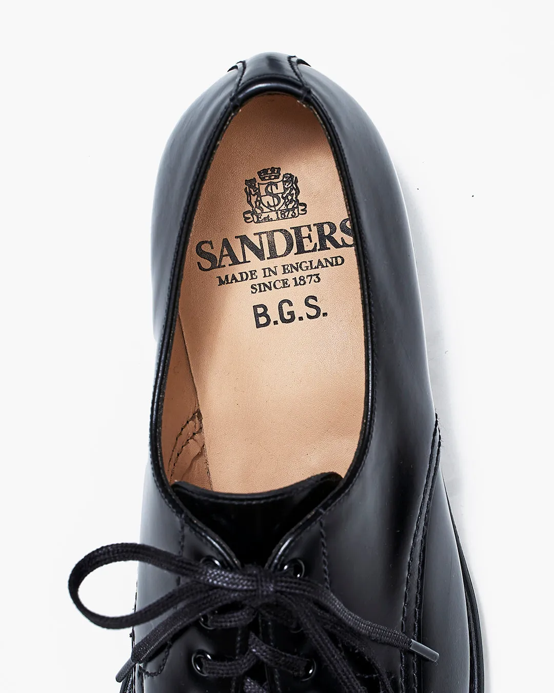 1944B1 B.G.S. PUNCHED CAP DERBY