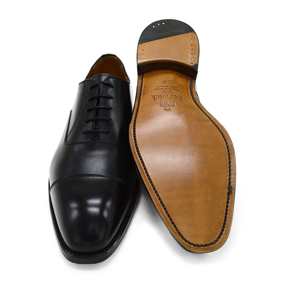 Berwick 1707 Straight Cap Oxford (5217) Black