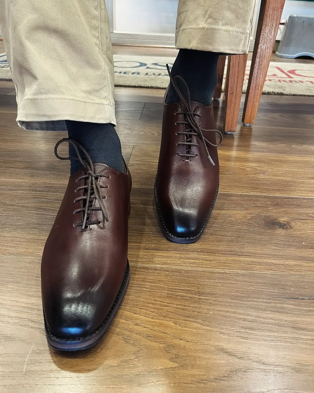 Elegant Brown Oxford with Burnished Toe Finish