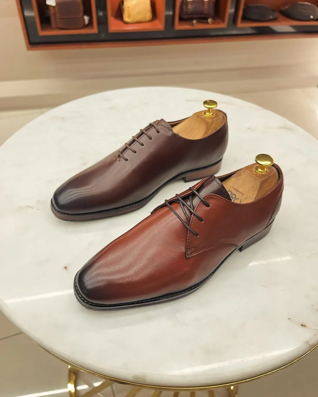 Elegant Brown Oxford with Burnished Toe Finish