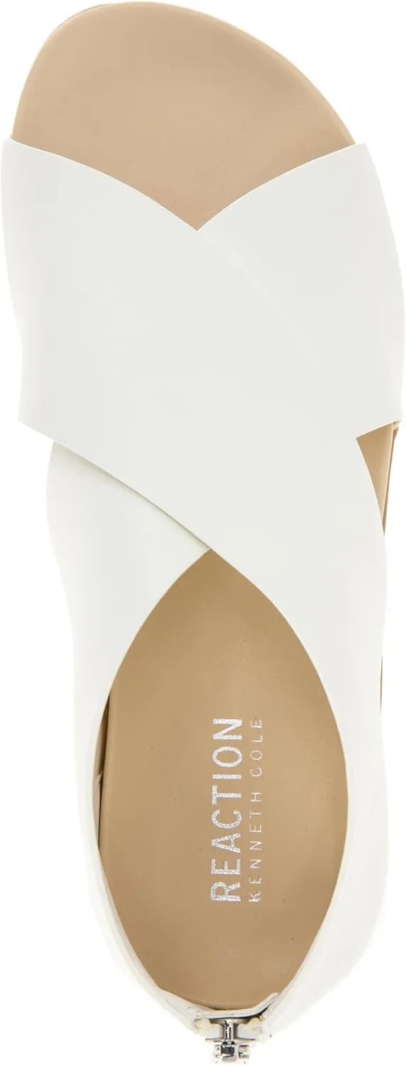 Kenneth Cole REACTION Women's Selena Flat Sandal