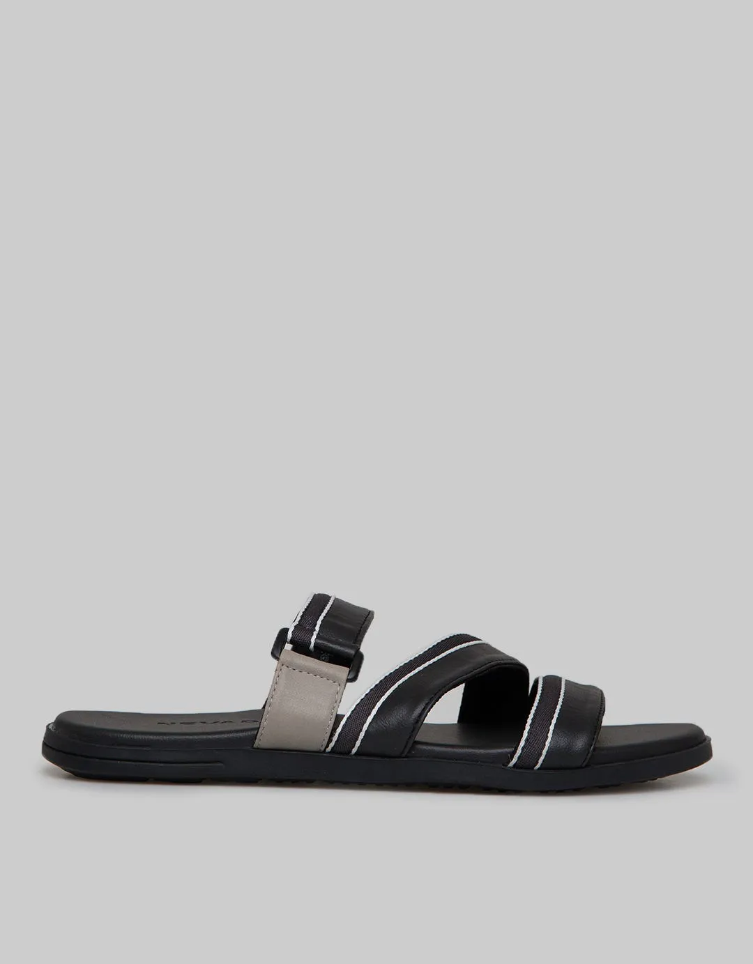 Nevada Slipper Sandals Triple Strap