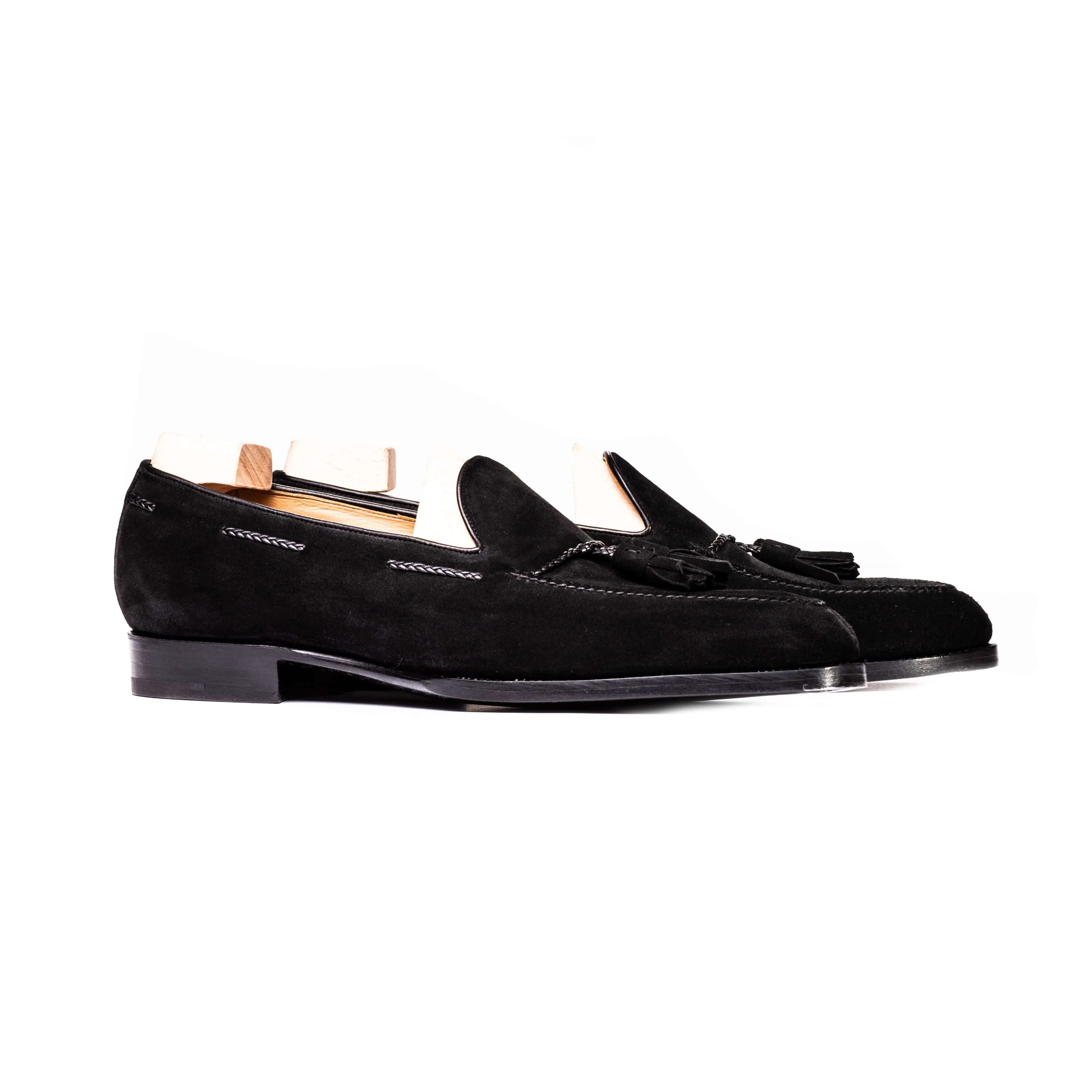 Tassel loafer with braided straps, black suede
