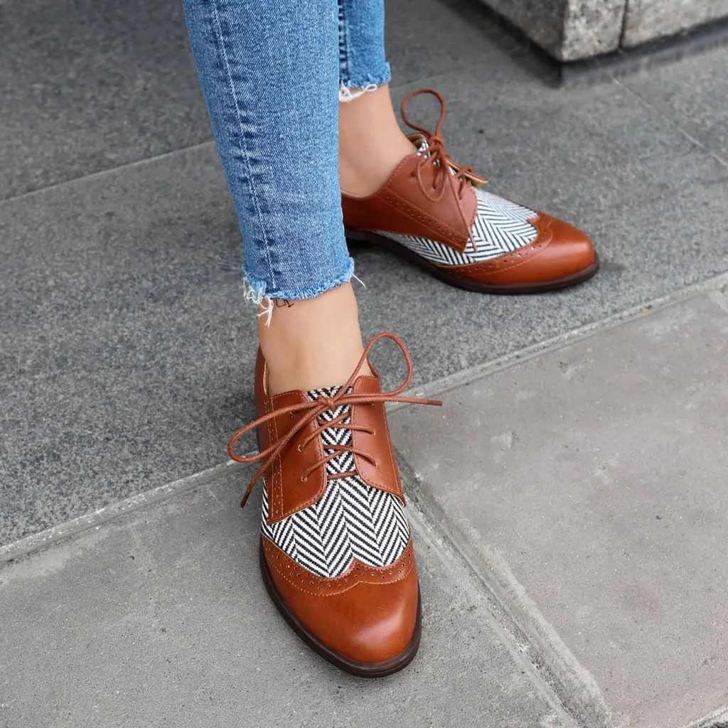 Women's Flat Low Heel Saddle Oxford Shoes Two Toned Wingtip Lace Up Perforated School Uniform Oxfords Brogues