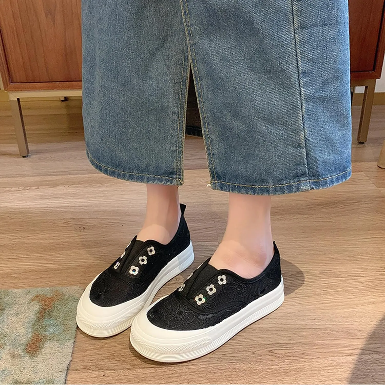 Women's Lace Mesh Platform Loafers Fashion Floral Embroidery Elastic Band Slip On Sneakers Casual Flat Increase Height Walking Shoes