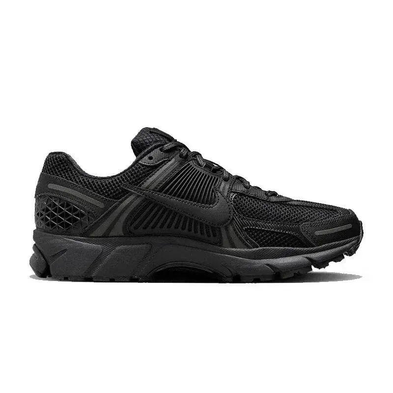 Zoom Nike Black Sneakers Artistic 5 Free gift with purchase Triple Vomero